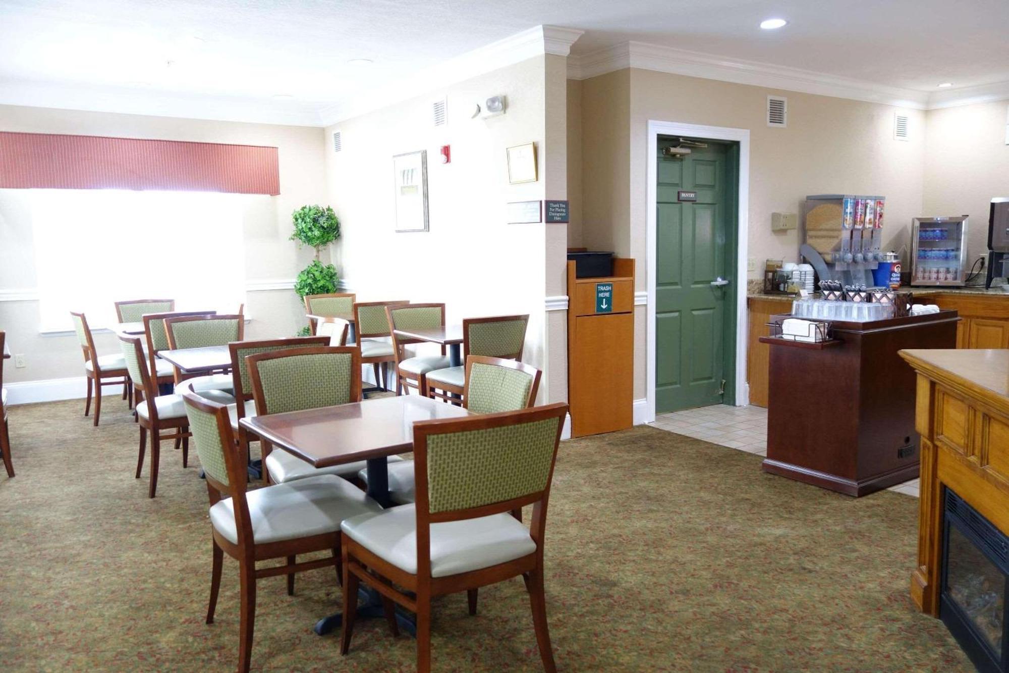 Country Inn & Suites By Radisson, Biloxi-Ocean Springs, Ms Exteriér fotografie